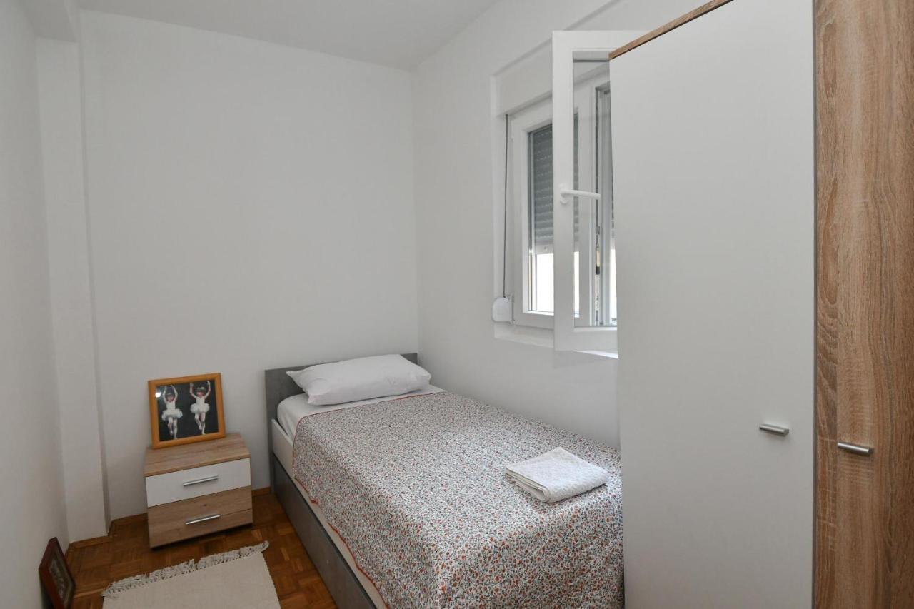 Apartmani Dora Duboka Luaran gambar