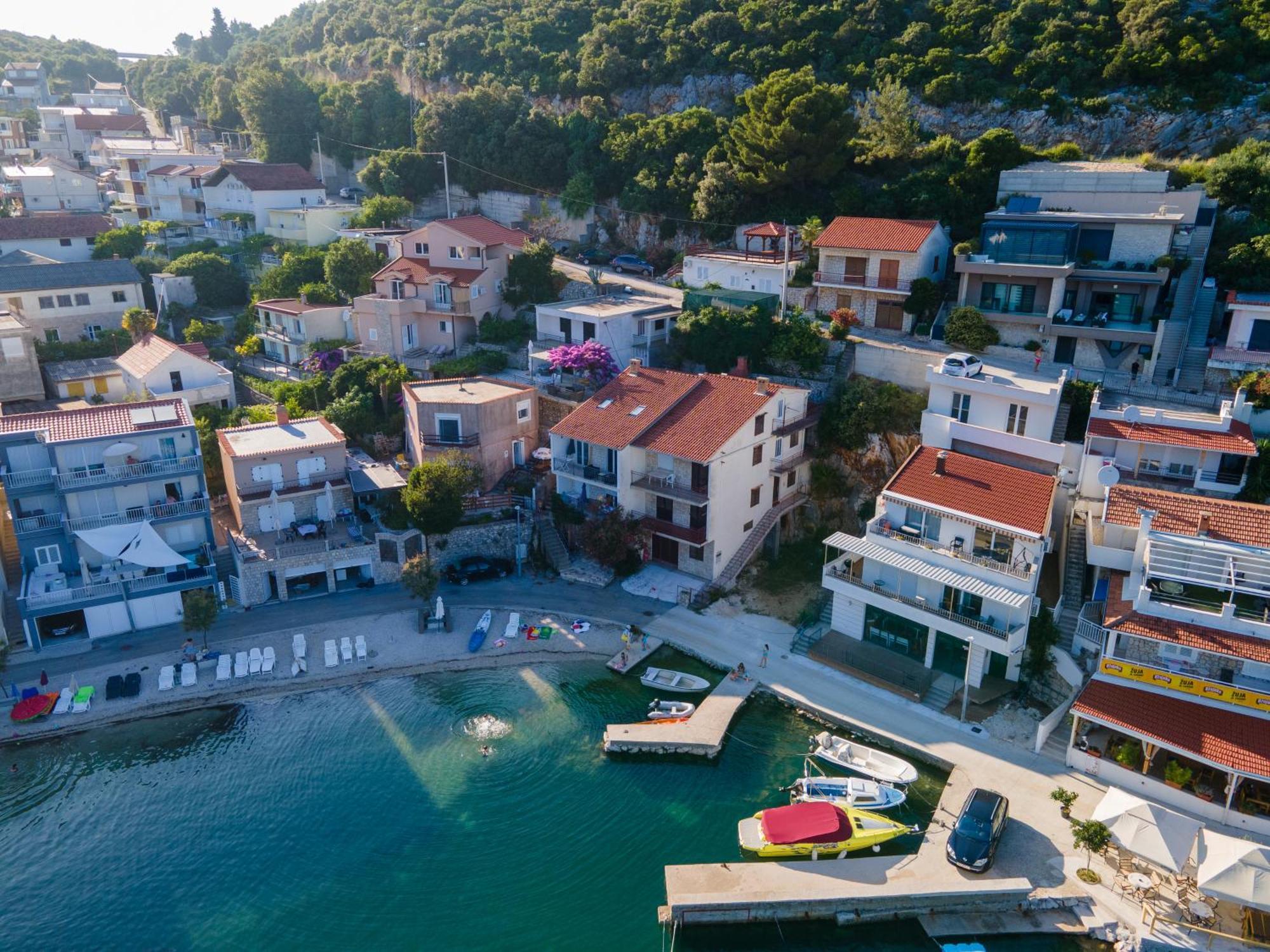 Apartmani Dora Duboka Luaran gambar